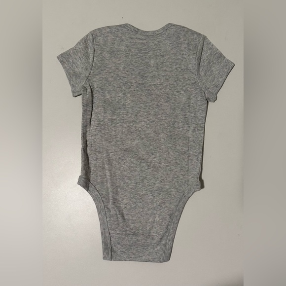 NWT Jumping Beans 18 Months Best Sister Ever Rainbow Gray Onesie - Picture 5 of 5